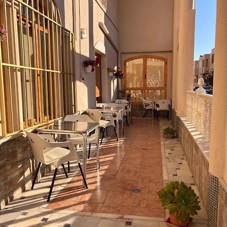 Hostal Las Dunas Cabo De Gata Bagian luar foto